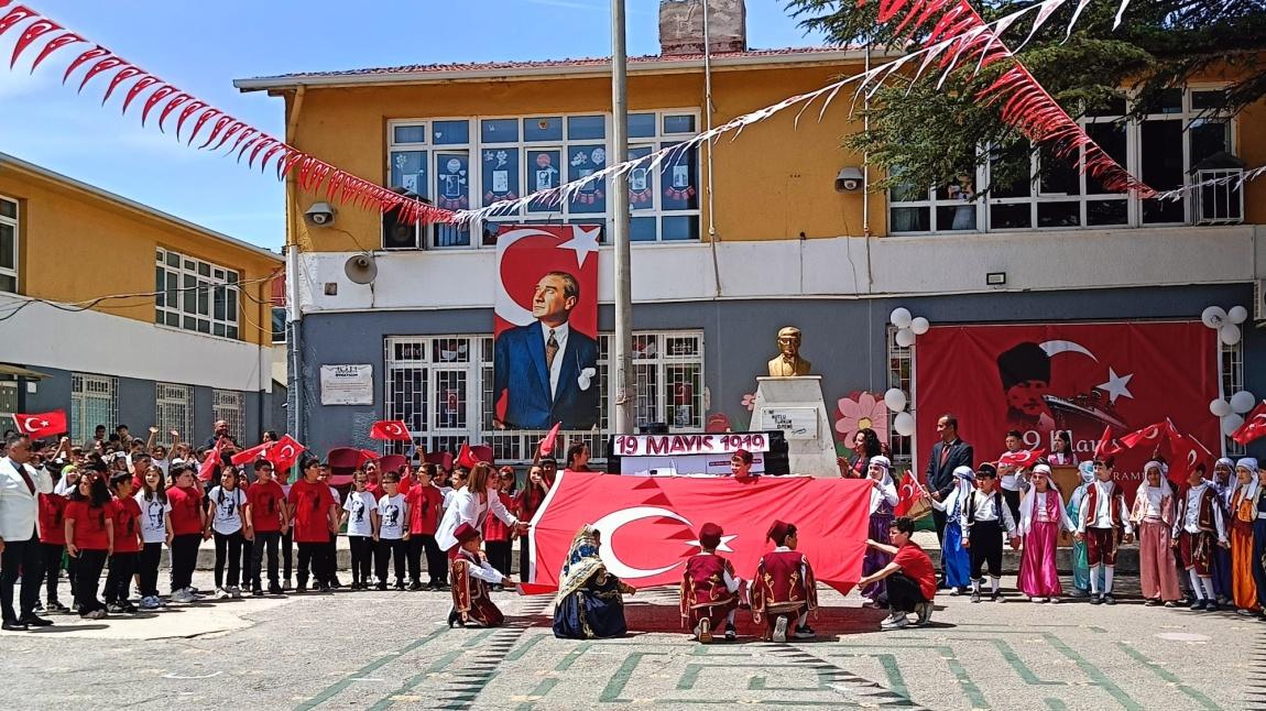 19 Mayıs Atatürk'ü Anma, Gençlik ve Spor Bayramımız Kutlu Olsun...